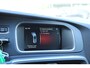 Volvo V40 2.0 T5 Carbon Edition | Active Bi-Xenon koplampen | Dealeronderhouden | Harman/Kardon Audio | Achteruitrijcamera | DAB+ radio | Navigatie full map | Parkeersensoren voor + achter | Cruise control | Park Assist Pilot