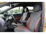 Volkswagen ID.4 Life 77 kWh / SoH 93,9% / Trekhaak / Camera / Apple CarPlay / DAB / 20'' / LED / Alcantara / Stoelverwarming / ACC