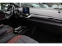 Volkswagen ID.4 Life 77 kWh / SoH 93,9% / Trekhaak / Camera / Apple CarPlay / DAB / 20'' / LED / Alcantara / Stoelverwarming / ACC