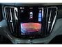 Volvo XC60 Recharge T6 AWD Inscription | Bowers & Wilkins Premium Audio | Luchtvering | Massage in voorstoelen | Gelamineerde zijruiten | Parkeercamera | Adaptive Cruise Control | Head-Up Display | Parkeersensoren voor + achter | 1ste Eigenaar