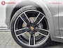 Porsche Cayenne 3.0 E-Hybrid Chrono Panoramadak BOSE 360 Camera NL Auto! | Elek. Stoelen | Luchtvering | Leer | DAB Audio