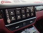 Porsche Cayenne 3.0 E-Hybrid Chrono Panoramadak BOSE 360 Camera NL Auto! | Elek. Stoelen | Luchtvering | Leer | DAB Audio