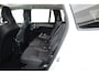 Volvo XC90 2.0 T8 Plug-in hybrid AWD Ultra Dark | Pano | HUD | Luchtvering | 360cam | Stoelventi. | Massage | Elek. Trekhaak | B&W Audio |
