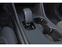 Volvo EC40 Extended Range Ultra Black Ed. 82 kWh - Panoramadak - IntelliSafe Assist & Surround - 360º Camera - Harman/Kardon audio - Verwarmde voorstoelen, stuur & achterbank - Parkeersensoren voor & achter - Elektr. bedienb. voorstoelen met geheugen links - Draadloze tel. lader - Warmtepomp - Extra getint glas - 20' LMV