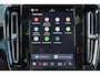 Volvo EC40 Extended Range Ultra Black Ed. 82 kWh - Panoramadak - IntelliSafe Assist & Surround - 360º Camera - Harman/Kardon audio - Verwarmde voorstoelen, stuur & achterbank - Parkeersensoren voor & achter - Elektr. bedienb. voorstoelen met geheugen links - Draadloze tel. lader - Warmtepomp - Extra getint glas - 20' LMV