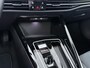 Volkswagen Golf 1.5 eHybrid Style | Camera | Side Assist | ERGO Stoel | ACC | Spiegelpakket | Getint Glas | 17'' |