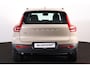 Volvo EX40 Extended Range Plus 82 kWh - IntelliSafe Assist & Surround - Parkeercamera achter - Verwarmde voorstoelen & stuur - Parkeersensoren voor & achter - Draadloze tel. lader - Warmtepomp - Inklapbare trekhaak - 19' LMV