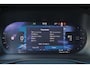 Volvo EX40 Extended Range Plus 82 kWh - IntelliSafe Assist & Surround - Parkeercamera achter - Verwarmde voorstoelen & stuur - Parkeersensoren voor & achter - Draadloze tel. lader - Warmtepomp - Inklapbare trekhaak - 19' LMV