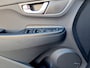 Hyundai Kona Electric EV Comfort Smart 64 kWh | SOH: 97,3% | 3 Fase | Warmtepomp | Climate | Stoel-verwarming | Camera | CC |