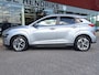 Hyundai Kona Electric EV Comfort Smart 64 kWh | SOH: 97,3% | 3 Fase | Warmtepomp | Climate | Stoel-verwarming | Camera | CC |