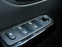 Renault Captur 1.2 TCe Helly Hansen Automaat Trekhaak, All-Seasonbanden, Leder/Stof Bekleding, Cruise en Climate Control, Stoelverwarming