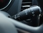 Renault Captur 1.2 TCe Helly Hansen Automaat Trekhaak, All-Seasonbanden, Leder/Stof Bekleding, Cruise en Climate Control, Stoelverwarming