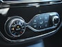 Renault Captur 1.2 TCe Helly Hansen Automaat Trekhaak, All-Seasonbanden, Leder/Stof Bekleding, Cruise en Climate Control, Stoelverwarming