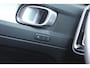 Volvo XC40 T4 Recharge R-Design Expression | Achteruitrijcamera | Apple Carplay | Android Auto | Elektrische bedienbare bestuurdersstoel met geheugen | Semi elektrische trekhaak | Standkachel | Achterbank verwarming