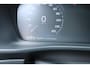 Volvo XC40 T4 Recharge R-Design Expression | Achteruitrijcamera | Apple Carplay | Android Auto | Elektrische bedienbare bestuurdersstoel met geheugen | Semi elektrische trekhaak | Standkachel | Achterbank verwarming