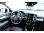Volvo XC40 T4 Recharge R-Design Expression | Achteruitrijcamera | Apple Carplay | Android Auto | Elektrische bedienbare bestuurdersstoel met geheugen | Semi elektrische trekhaak | Standkachel | Achterbank verwarming