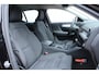 Volvo XC40 T4 Recharge R-Design Expression | Achteruitrijcamera | Apple Carplay | Android Auto | Elektrische bedienbare bestuurdersstoel met geheugen | Semi elektrische trekhaak | Standkachel | Achterbank verwarming