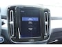 Volvo XC40 T4 Recharge R-Design Expression | Achteruitrijcamera | Apple Carplay | Android Auto | Elektrische bedienbare bestuurdersstoel met geheugen | Semi elektrische trekhaak | Standkachel | Achterbank verwarming