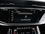 Audi Q8 60 TFSI e quattro S Competition 490 PK | Panoramadak | B&O | Head-up | RS-sportstoelen | Trekhaak | HD-matrix laser led | Stoelverw. v+a | Pano | 22'' velgen