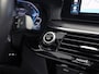 BMW 5-Serie 530e M Sport High Executive 293Pk (PANORAMADAK, M PAKKET, LASER LED, HEAD-UP DISPLAY, 360 CAMERA, MEMORY SEATS, HARMAN/KARDON, TREKHAAK ELEKTRISCH, STOELVERWARMING ACHTER, DISPLAY KEY, NIEUWSTAAT)