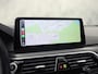 BMW 5-Serie 530e M Sport High Executive 293Pk (PANORAMADAK, M PAKKET, LASER LED, HEAD-UP DISPLAY, 360 CAMERA, MEMORY SEATS, HARMAN/KARDON, TREKHAAK ELEKTRISCH, STOELVERWARMING ACHTER, DISPLAY KEY, NIEUWSTAAT)