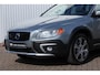 Volvo XC70 T5 Automaat FWD Nordic+ | Origineel Nederlands geleverd | Dealer onderhouden | Schuifkantel/dak | Stoelverwarming | Lederen bekleding | Elektrisch bedienbare bestuurdersstoel met geheugen | Alarm klasse 3 | Parkeerverwarming | Keyless entry | BLIS | Adaptive Cruise Control