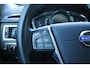 Volvo XC70 T5 Automaat FWD Nordic+ | Origineel Nederlands geleverd | Dealer onderhouden | Schuifkantel/dak | Stoelverwarming | Lederen bekleding | Elektrisch bedienbare bestuurdersstoel met geheugen | Alarm klasse 3 | Parkeerverwarming | Keyless entry | BLIS | Adaptive Cruise Control