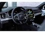 Volvo XC90 2.0 T8 Plug-in hybrid AWD Ultra Bright Exec. Ed. | Adaptieve Cruise Control | Elektr. schuif-\-kanteldak | 360 Camera | Luchtvering | Bowers & Wilkins Premium Audio | Extra getint glas | Gelamineerde ramen | Geventileerde voorstoelen | Stoelverwarming | Stoelmassage | Verwarmd stuurwiel | Google Services | Head-up display | Alcantara hemelbekleding | 22" Lichtmetalen velgen |