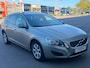 Volvo V60 1.6 T3 Kinetic PANORAMADAK/DEALERONDERHOUDEN/NAVI/CRUISE