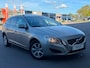 Volvo V60 1.6 T3 Kinetic PANORAMADAK/DEALERONDERHOUDEN/NAVI/CRUISE