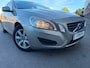 Volvo V60 1.6 T3 Kinetic PANORAMADAK/DEALERONDERHOUDEN/NAVI/CRUISE