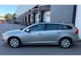 Volvo V60 1.6 T3 Kinetic PANORAMADAK/DEALERONDERHOUDEN/NAVI/CRUISE