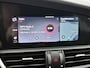 Alfa Romeo Giulia 2.0T 200pk Sprint | AUTOMAAT | ACHTERUITRIJCAMERA | APPLE CARPLAY - ANDROID AUTO | HALF LEDER | PARKEERSENSOREN | DAB RADIO | ADAPTIVE CRUISE CONTROL | BI XENON |