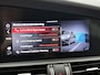 Alfa Romeo Giulia 2.0T 200pk Sprint | AUTOMAAT | ACHTERUITRIJCAMERA | APPLE CARPLAY - ANDROID AUTO | HALF LEDER | PARKEERSENSOREN | DAB RADIO | ADAPTIVE CRUISE CONTROL | BI XENON |