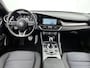Alfa Romeo Giulia 2.0T 200pk Sprint | AUTOMAAT | ACHTERUITRIJCAMERA | APPLE CARPLAY - ANDROID AUTO | HALF LEDER | PARKEERSENSOREN | DAB RADIO | ADAPTIVE CRUISE CONTROL | BI XENON |