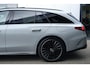 Mercedes-Benz E-klasse Estate 300 e Exclusive Line / Pano / Camera / Burmester