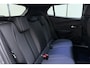 Peugeot e-2008 EV Allure 50 kWh | 100% SOH! l Apple Carplay/Android Auto l Bluetooth l DAB l Cruise Control l Climate Control l Navigatie l Lichtmetalen Velgen l PDC Achter