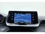 Peugeot e-2008 EV Allure 50 kWh | 100% SOH! l Apple Carplay/Android Auto l Bluetooth l DAB l Cruise Control l Climate Control l Navigatie l Lichtmetalen Velgen l PDC Achter