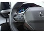 Peugeot e-2008 EV Allure 50 kWh | 100% SOH! l Apple Carplay/Android Auto l Bluetooth l DAB l Cruise Control l Climate Control l Navigatie l Lichtmetalen Velgen l PDC Achter