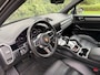 Porsche Cayenne 3.0 E-Hybrid Aut. | Panorama | Sport Chrono | BOSE | Luchtvering | Stuurwielverwarming | Lederen Dash | NL. Auto |