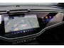 Mercedes-Benz E-klasse 300 e AMG Line | Hyperscreen | Distronic+ | Massage | Zonnerollo's | Trekhaak | Soft-Close | Vlakkenverwarming | Stoelventilatie | HUD | Digital Light | Surround Camera |