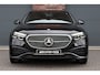 Mercedes-Benz E-klasse 300 e AMG Line | Hyperscreen | Distronic+ | Massage | Zonnerollo's | Trekhaak | Soft-Close | Vlakkenverwarming | Stoelventilatie | HUD | Digital Light | Surround Camera |
