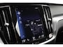 Volvo V60 2.0 T4 Momentum Pro | Trekhaak | Volledig Ond. | Org NL | CarPlay | Camera | Navigatie | Stoelverwarming |