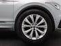 Volkswagen Tiguan 1.4 TSI eHybrid R-Line Business 245PK DSG Panoramadak, Trekhaak, Black Style, 20" LM velgen, Matrix LED-Verlichting, Keyless, 17" Winterset