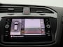 Volkswagen Tiguan 1.4 TSI eHybrid R-Line Business 245PK DSG Panoramadak, Trekhaak, Black Style, 20" LM velgen, Matrix LED-Verlichting, Keyless, 17" Winterset