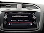 Volkswagen Tiguan 1.4 TSI eHybrid R-Line Business 245PK DSG Panoramadak, Trekhaak, Black Style, 20" LM velgen, Matrix LED-Verlichting, Keyless, 17" Winterset
