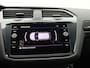 Volkswagen Tiguan 1.4 TSI eHybrid Elegance 245 PK DSG Trekhaak, Matrix LED-Verlichting, Side Assist, Parkeersensoren voor en Achter, Elektrische Achterklep, 18" LM Velgen, Keyless, Dynamic Chassis