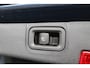 Mercedes-Benz A-klasse 180 Business Solution AMG | Open Dak | Trekhaak | Sfeerverlichting | Sportstoelen | Camera | Clima | Navi | Stoelverwarming | LED | DAB | Lichtmetalen Velgen | Parkeersensoren V+A