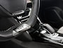 Peugeot e-2008 EV 136pk GT Pack 50 kWh Automaat | 1ste Eigenaar | Stoelverwarming | Navigatie | Climate Control | Adaptieve Cruise Control | Camera | 18"LMV | LED | Keyless Entry/Start | Apple Carplay/Android Auto |