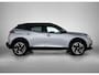 Peugeot e-2008 EV 136pk GT Pack 50 kWh Automaat | 1ste Eigenaar | Stoelverwarming | Navigatie | Climate Control | Adaptieve Cruise Control | Camera | 18"LMV | LED | Keyless Entry/Start | Apple Carplay/Android Auto |
